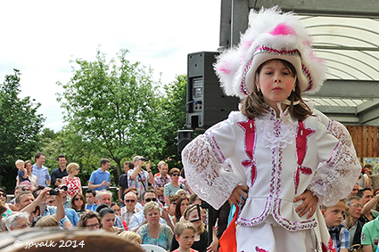 Schoolfeest in Paleis een groot boekenverhaal Schoolfeest in Paleis een groot boekenverhaal