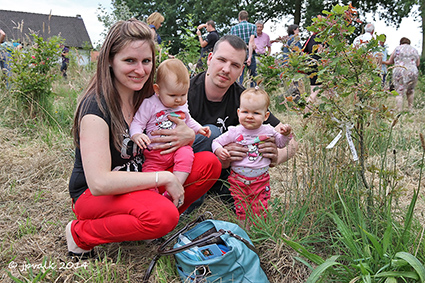 Kinderen sieren hun geboorteboom