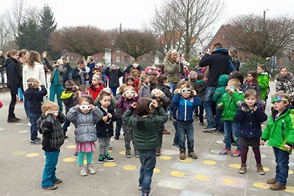 De zonsverduistering bij De Loep De zonsverduistering bij De Loep
