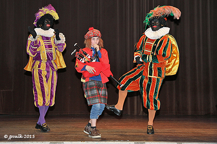 Kinderen Lutselus geven Sint een warm onthaal