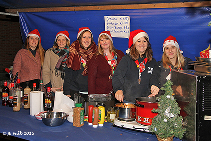 Snoepjes happen op de Kerstmarkt