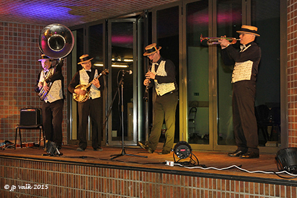 Dixieland & swingmusic op nieuwjaarsdrink