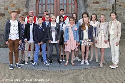 Jongeren Rooierheide en centrum ontvangen H. Vormsel