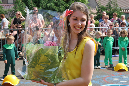 Miesje mier op het schoolfeest in Rozendaal