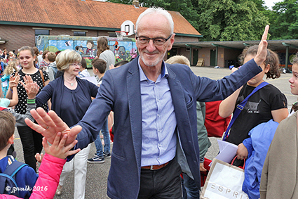 Directeur Luc Claesen van basisschool Lutselus op rust