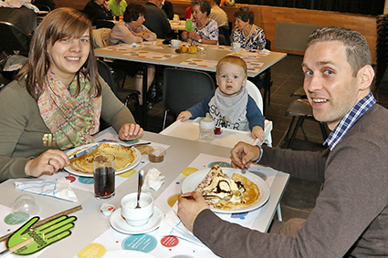 Samana Rooierheide houdt pannenkoekenbak