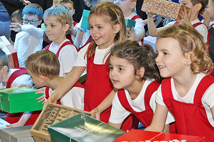 Grootouders zoeken mee naar schatten op zolder