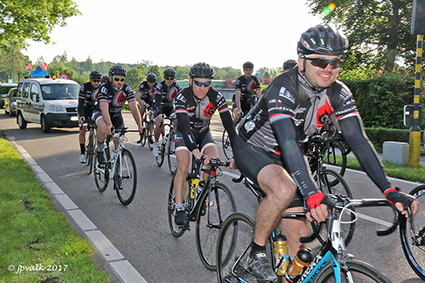 Samen fietsen met de Diepenbeekse wielertoeristen