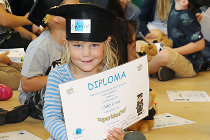 Kleuters en 6 AB VBS Lutselus blijven vrienden