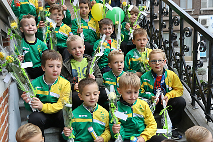 Spelertjes SK Rooierheide verrassen hun trainer