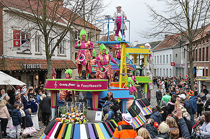 “CV De Feestbeeste” wint 17de Internationale Carnavalstoet