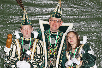 Prins David II , jeugdprinses Maite I en jeugdprins Jonas I regeren tijdens carnavalsseizoen 2018-2019