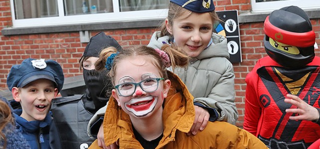 Carnaval en viering a.i. directeur bij Vrije Basisschool Rooierheide.