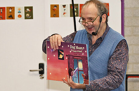 Naar de maan met Stijn Moekaars tijdens voorleesweek